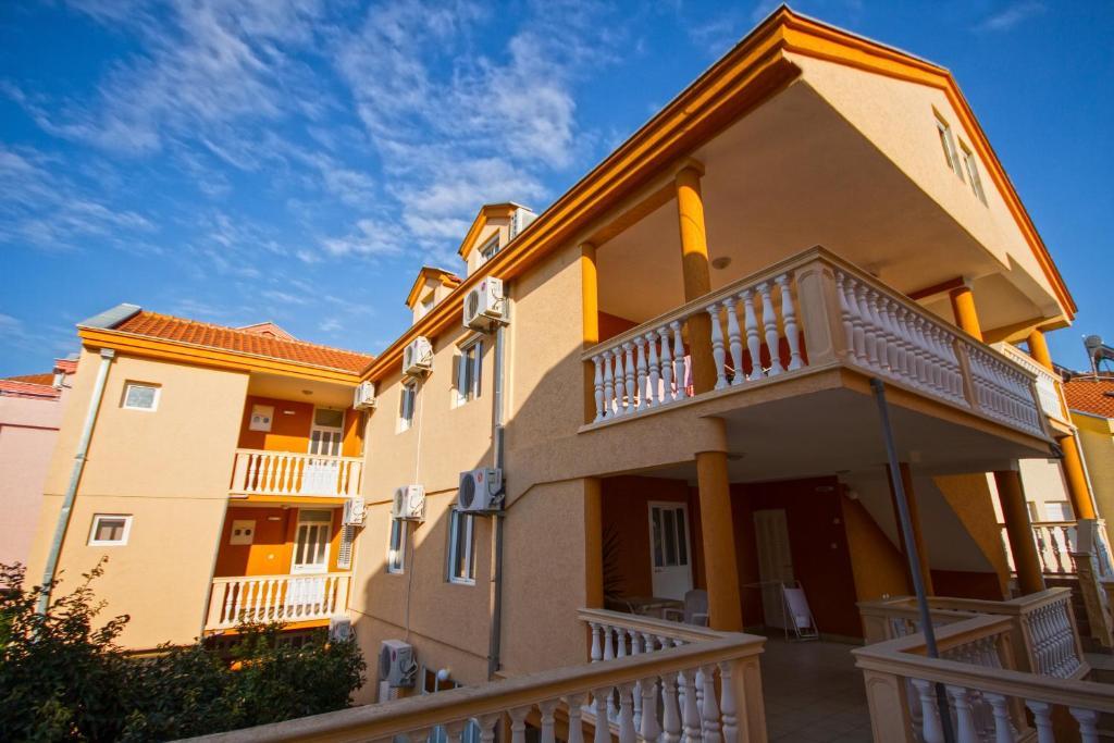 Apartments Dalila Ulcinj Exterior foto