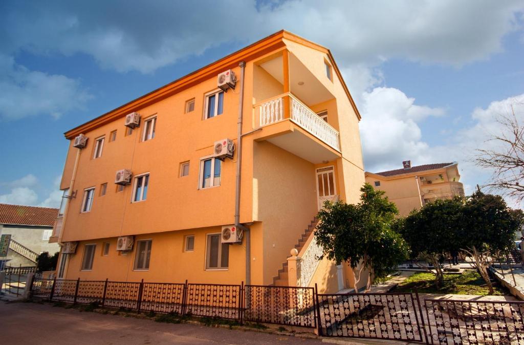 Apartments Dalila Ulcinj Exterior foto